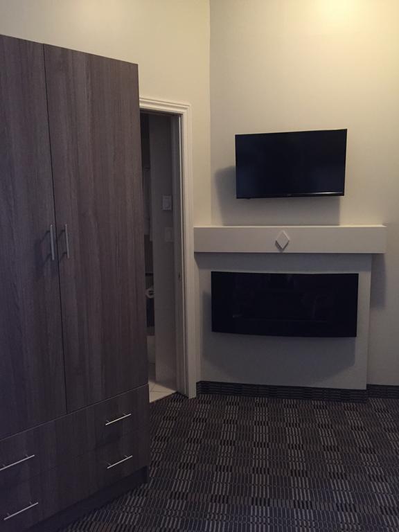 מונטריאול Hotel A2K מראה חיצוני תמונה
