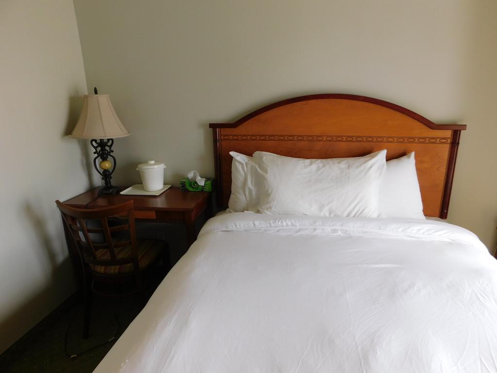 מונטריאול Hotel A2K מראה חיצוני תמונה