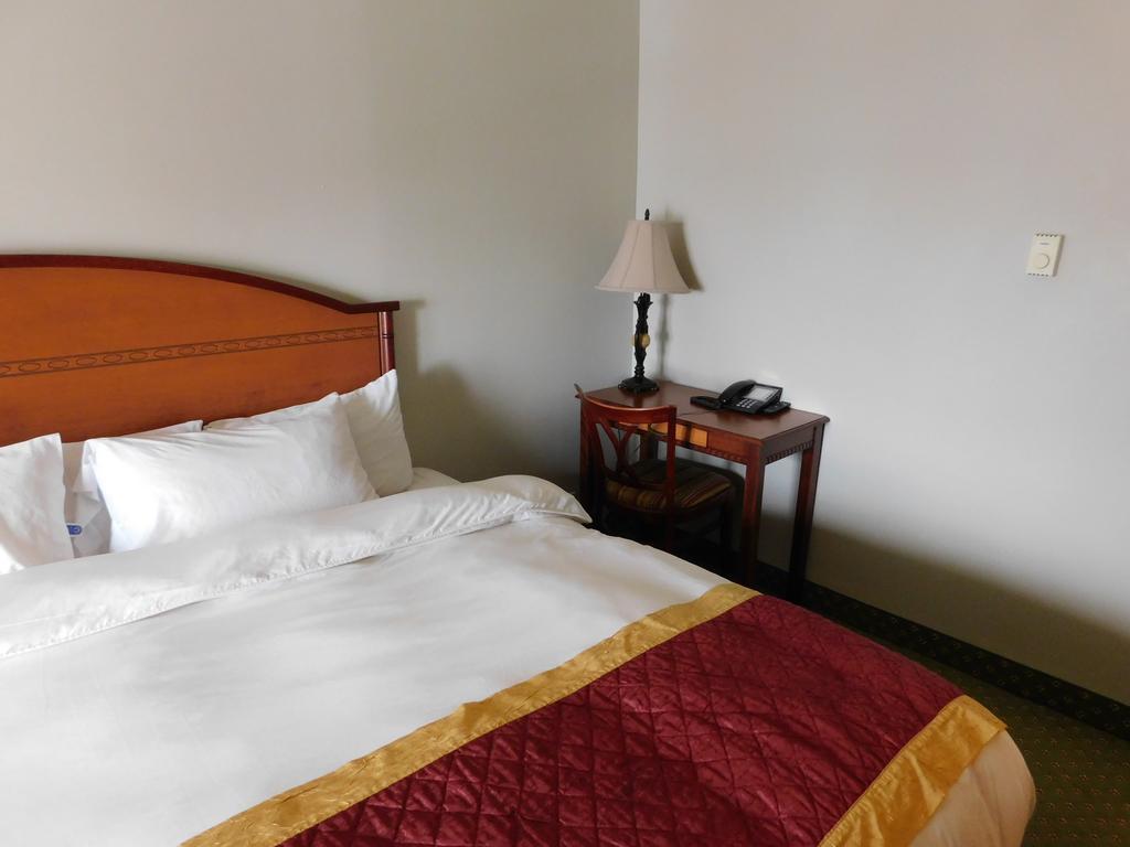 מונטריאול Hotel A2K מראה חיצוני תמונה